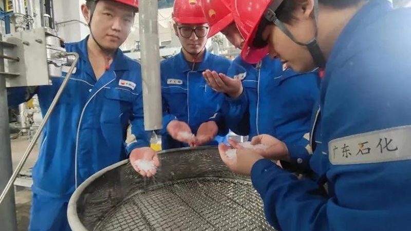 高分子材料与金属材料：环保之选的较量